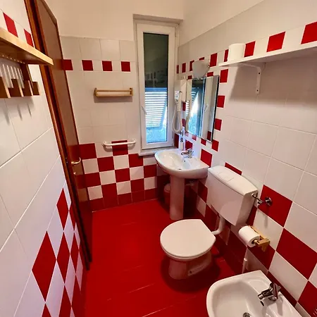 Hotel La Casa Rosa à Borghetto di Vara Extérieur photo